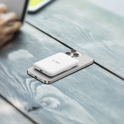 External Wireless Battery Tech-Protect PB10 LifeMag, 5000mAh, 15W, PD + FQI, 1 x QI - 1 x USB-C, White